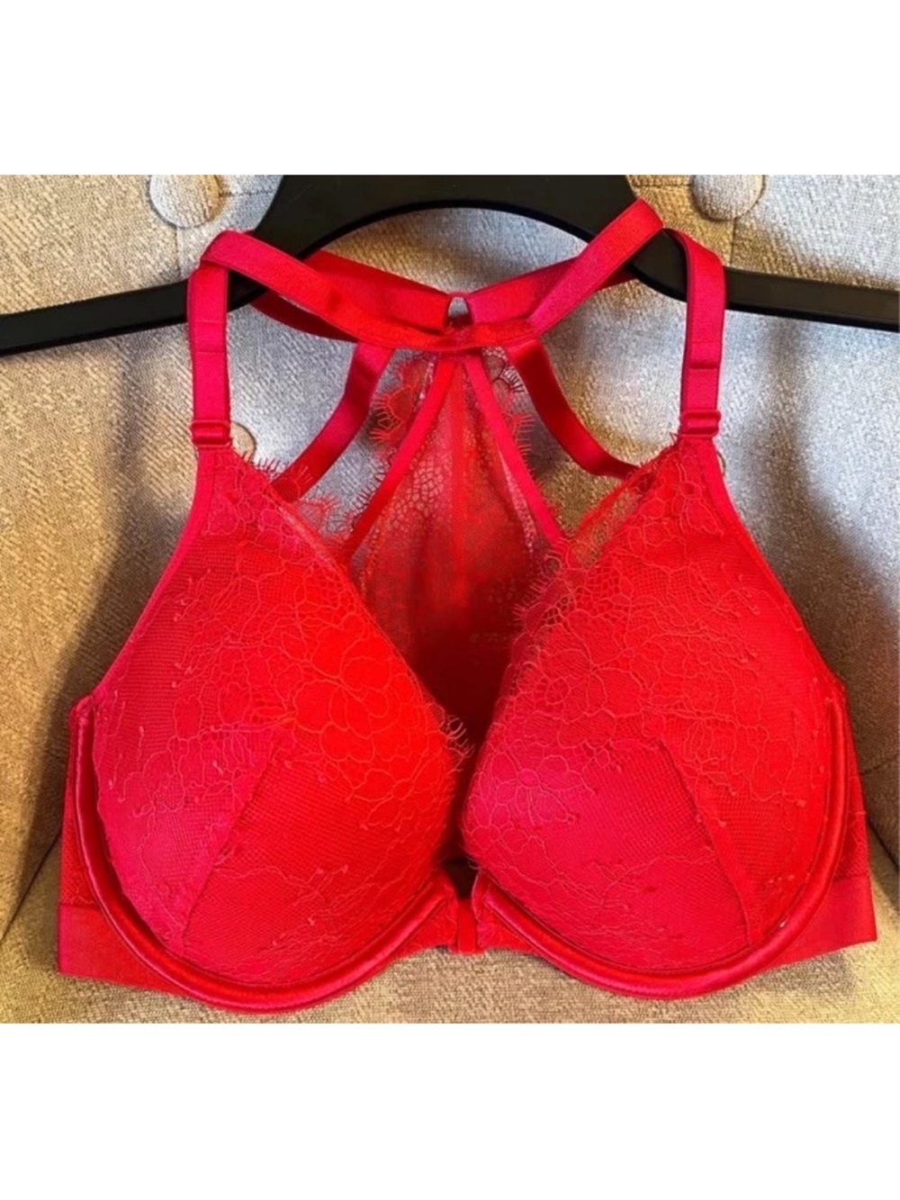 Victoria’s Secret Very Sexy Plunge Halter Lace Bra Red Front Closure 32DD NWT
